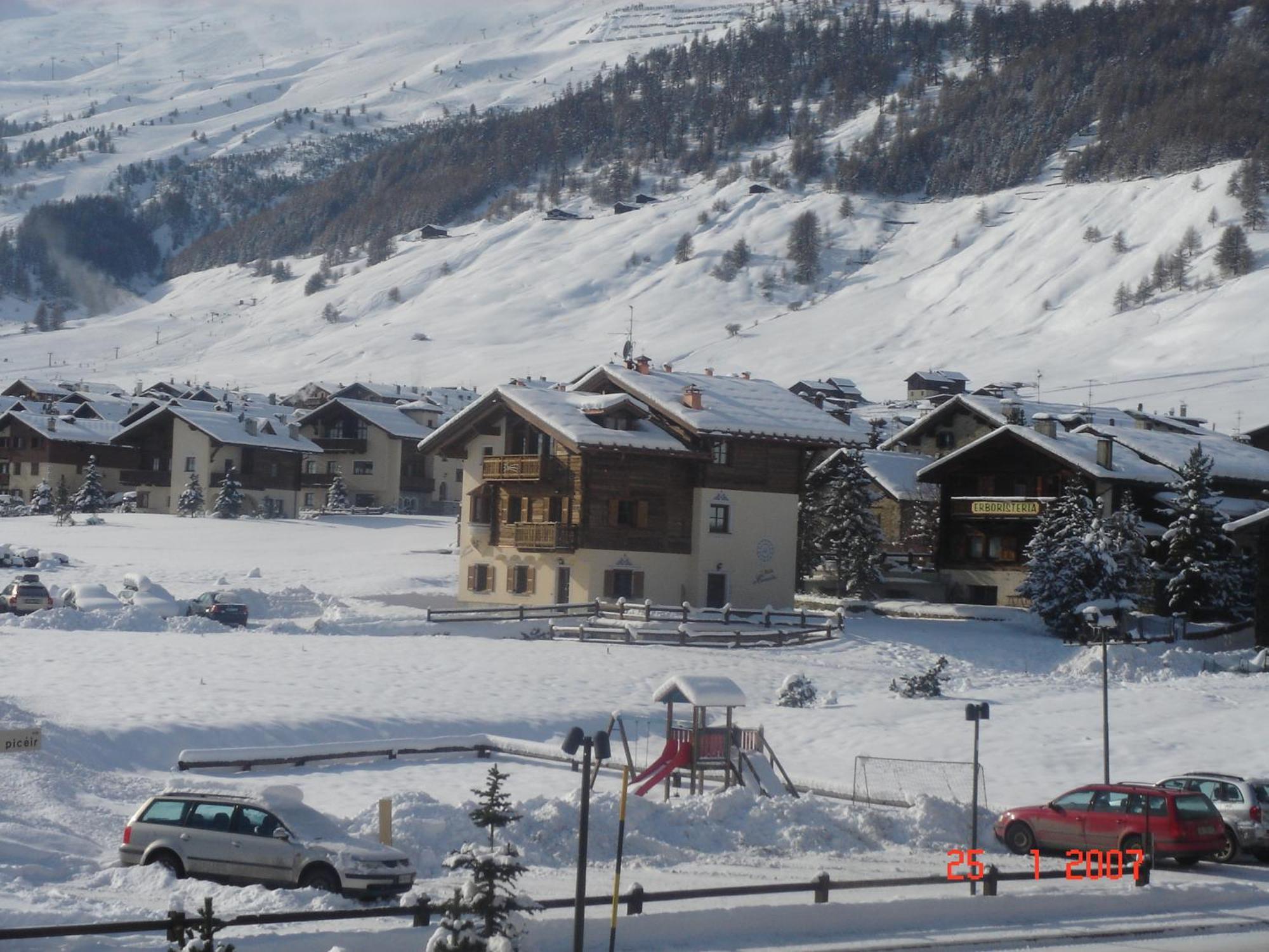 Baita La Cometa Livigno Exterior photo